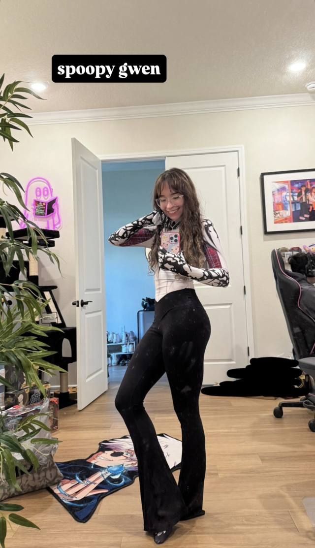 Hi 👋, I am down to fuck and creampie 🍆💦🍑. Send a dm via TELEGRAM - Image 2